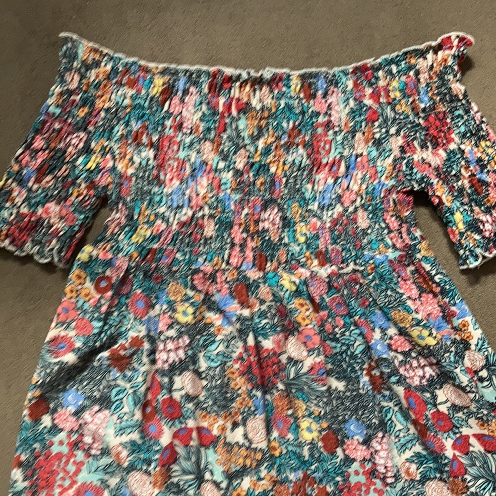 Off Shoulder Floral dress - Picture 5 of 6
